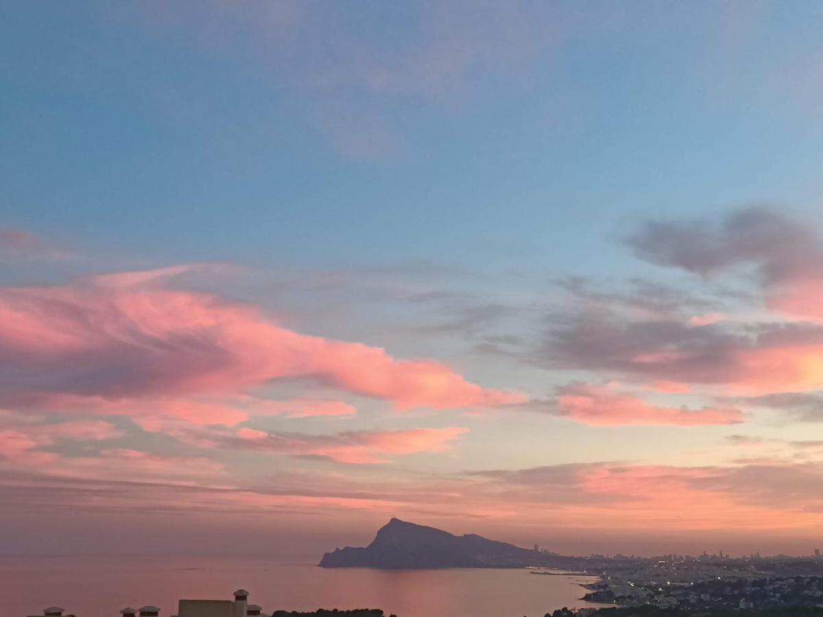 דירות אלתיאה Wonderful Seaviews Only Adults מראה חיצוני תמונה