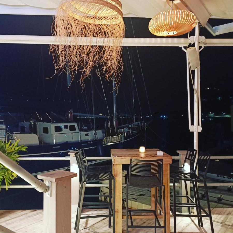 דירות אלתיאה Wonderful Seaviews Only Adults מראה חיצוני תמונה